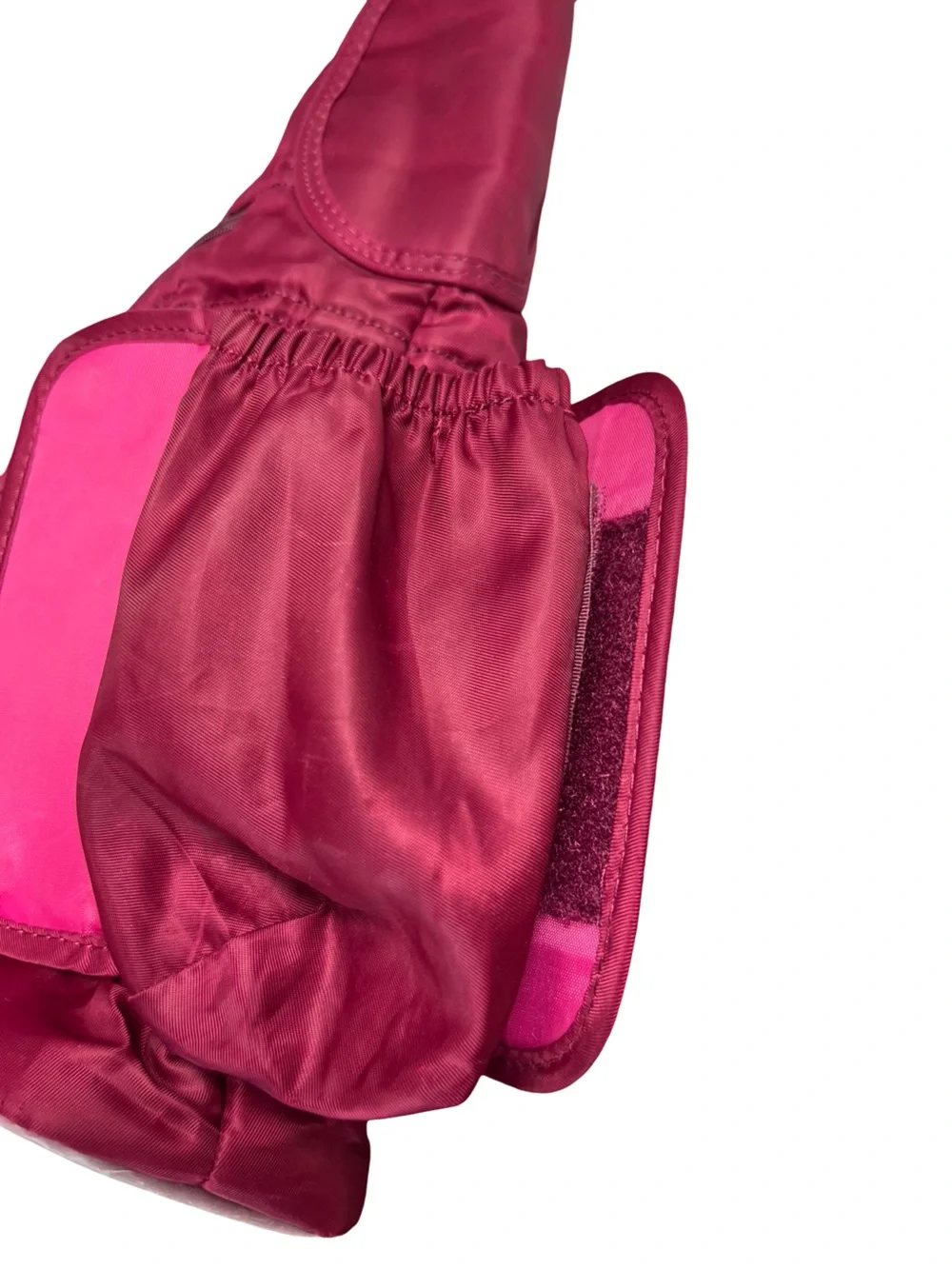 Lug Magenta Travel Crossbody Bag Hidden Water Bottle Pocket Organizer Purse